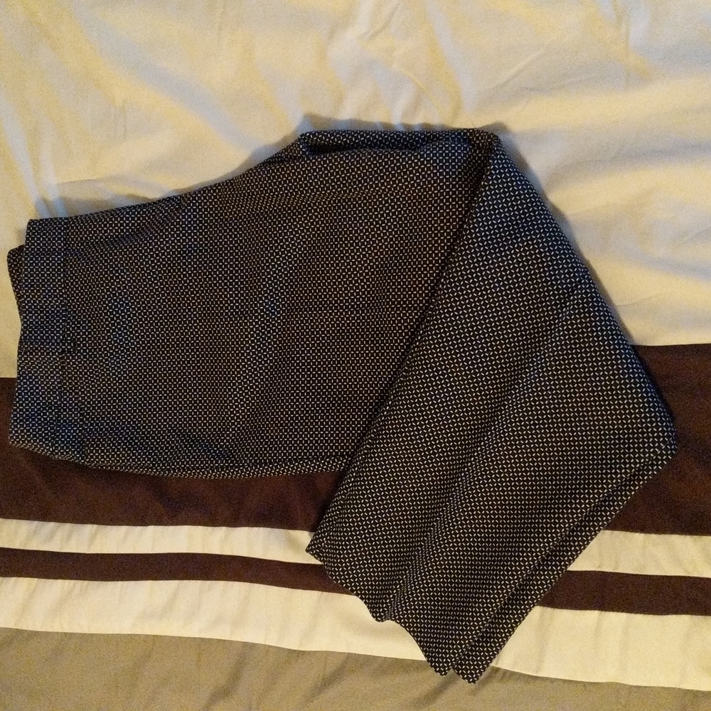 Liz Claiborne Career "Emma" Cropped Pants